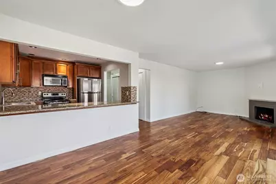 10410 NE 32nd Place #D103, Bellevue, WA 98004 - Photo 14
