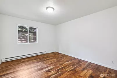 10410 NE 32nd Place #D103, Bellevue, WA 98004 - Photo 4