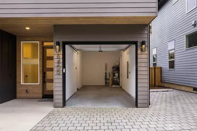 8409 NE 137th Street, Kirkland, WA 98034 - Photo 6