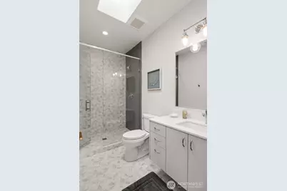 410 98 Avenue NE, Bellevue, WA 98004 - Photo 26