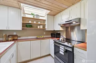 317 N 160th Place, Shoreline, WA 98133 - Photo 12