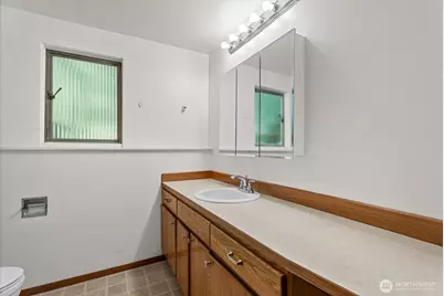 131 109th Avenue SE, Bellevue, WA 98004 - Photo 22