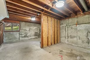 131 109th Ave SE, Bellevue, WA 98004 - Photo 34