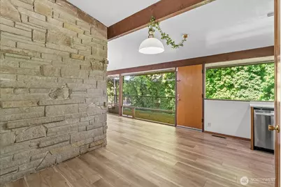 131 109th Avenue SE, Bellevue, WA 98004 - Photo 14