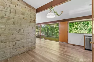 131 109th Ave SE, Bellevue, WA 98004 - Photo 14