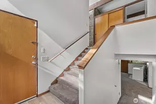 131 109th Ave SE, Bellevue, WA 98004 - Photo 12