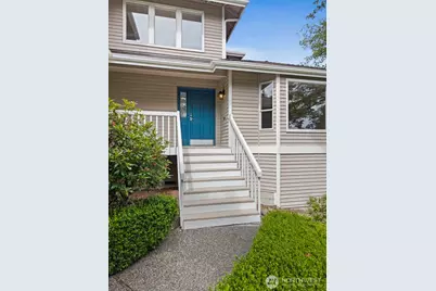 1819 221st Place NE, Sammamish, WA 98074 - Photo 2