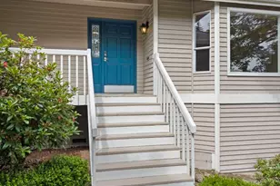 1819 221st Pl NE, Sammamish, WA 98074 - Photo 2