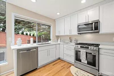 1819 221st Place NE, Sammamish, WA 98074 - Photo 12