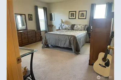 11712 10th Avenue E, Tacoma, WA 98445 - Photo 10