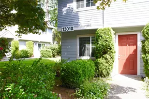 13010 102nd Ln NE, Kirkland, WA 98034 - Photo 2