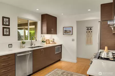 8731 Fauntlee Crest SW, Seattle, WA 98136 - Photo 12