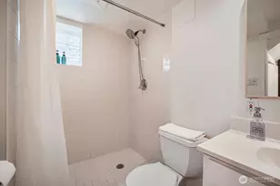 715 W Wheeler St, Seattle, WA 98119 - Photo 22