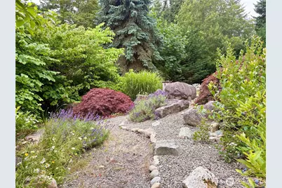 714 Tipsoo Loop S, Rainier, WA 98576 - Photo 4