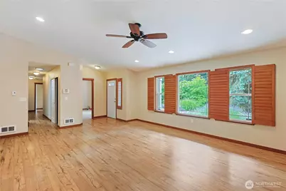 714 Tipsoo Loop S, Rainier, WA 98576 - Photo 14