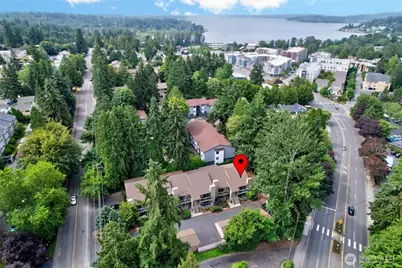 12037 100th Avenue NE #206, Kirkland, WA 98034 - Photo 2