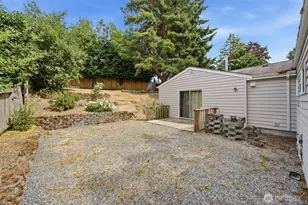 11426 Crestwood Dr S, Seattle, WA 98178 - Photo 20