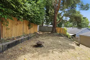 11426 Crestwood Dr S, Seattle, WA 98178 - Photo 24