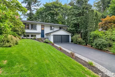 10520 NE 136th Place, Kirkland, WA 98034 - Photo 2