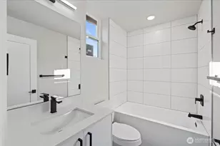 911 NE 70th St, Seattle, WA 98115 - Photo 6