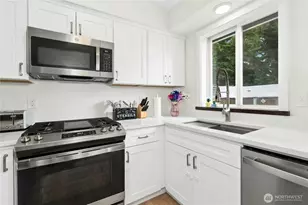 13813 52nd Ave NE, Marysville, WA 98271 - Photo 8