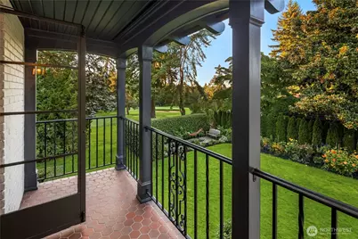 1935 Parkside Drive E, Seattle, WA 98112 - Photo 18