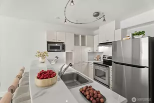 2440 Western Ave, Seattle, WA 98121 - Photo 8