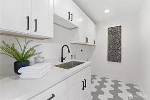 6115 S Cooper St, Seattle, WA 98178 - Photo 8
