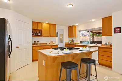 4313 NE 6th Court, Renton, WA 98059 - Photo 12