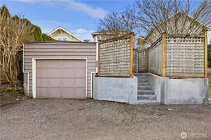 426 Smith St, Seattle, WA 98109 - Photo 30