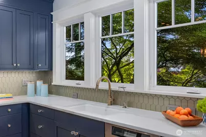 426 Smith Street, Seattle, WA 98109 - Photo 10