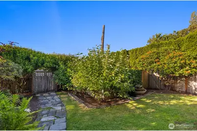 426 Smith Street, Seattle, WA 98109 - Photo 30