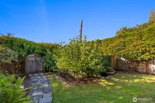 426 Smith St, Seattle, WA 98109 - Photo 30