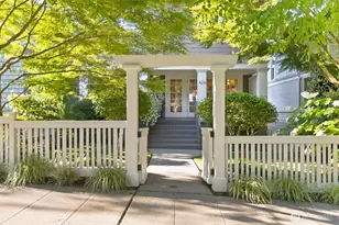 426 Smith St, Seattle, WA 98109 - Photo 2