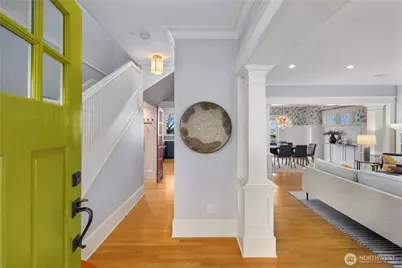426 Smith Street, Seattle, WA 98109 - Photo 6