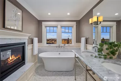 426 Smith Street, Seattle, WA 98109 - Photo 22