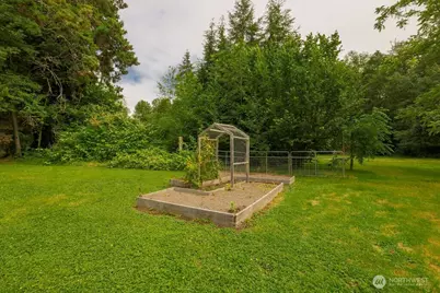 18315 Pioneer Way E, Orting, WA 98360 - Photo 4