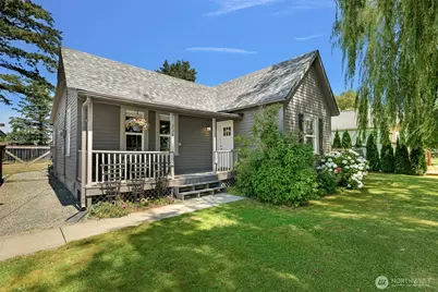 230 Vancouver Street, Sumas, WA 98295 - Photo 1