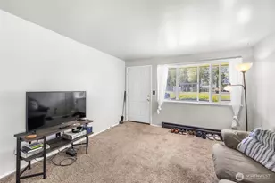 1019 Washington Ave, Burlington, WA 98233 - Photo 4