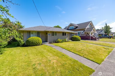 1019 Washington Avenue, Burlington, WA 98233 - Photo 2