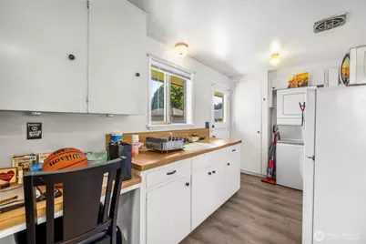 1019 Washington Avenue, Burlington, WA 98233 - Photo 10