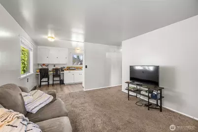1019 Washington Avenue, Burlington, WA 98233 - Photo 6