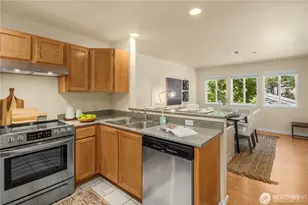 12406 SE 31st St, Bellevue, WA 98005 - Photo 14