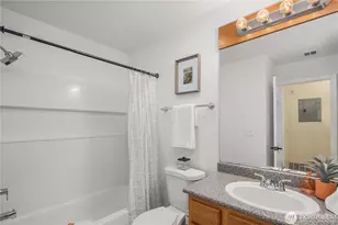 12406 SE 31st St, Bellevue, WA 98005 - Photo 20