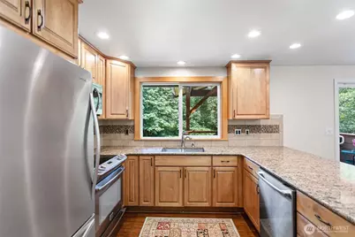 17729 S Tapps Drive E, Lake Tapps, WA 98391 - Photo 10