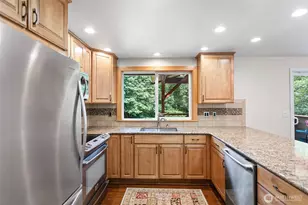 17729 S Tapps Dr E, Lake Tapps, WA 98391 - Photo 10