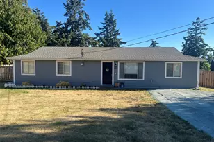 621 Crockett Lake Dr, Coupeville, WA 98239 - Photo 2