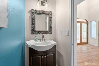 8925 Pebble Place SE, Port Orchard, WA 98367 - Photo 28