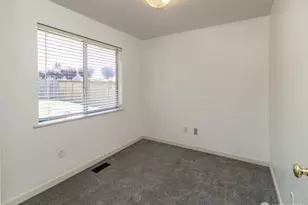 10025 14th Ave E, Tacoma, WA 98445 - Photo 18