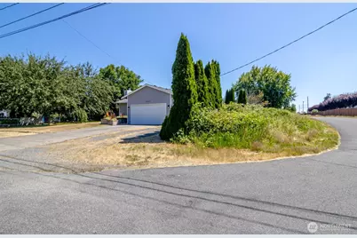 10025 14th Ave E., Tacoma, WA 98445 - Photo 30